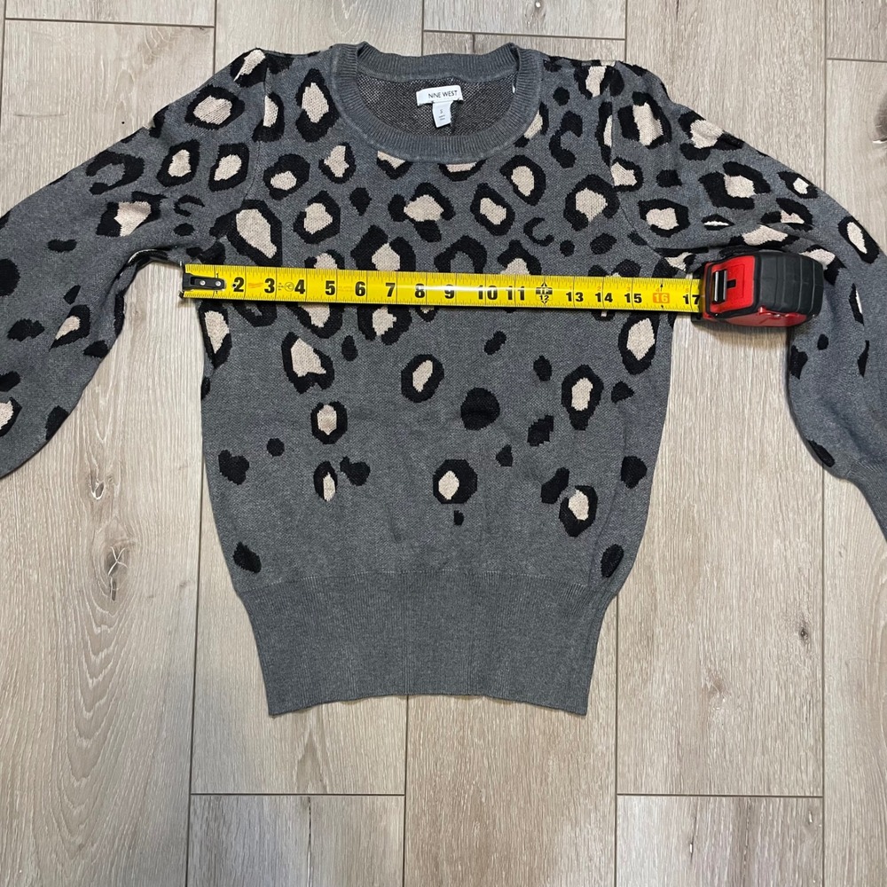 Nine West Women Gray Leopard Print‎ Balloon Sleeve Crew Neck Sweater Size S - Picture 6 of 6